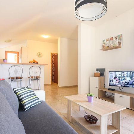 Apartments Kostijal ザダル エクステリア 写真