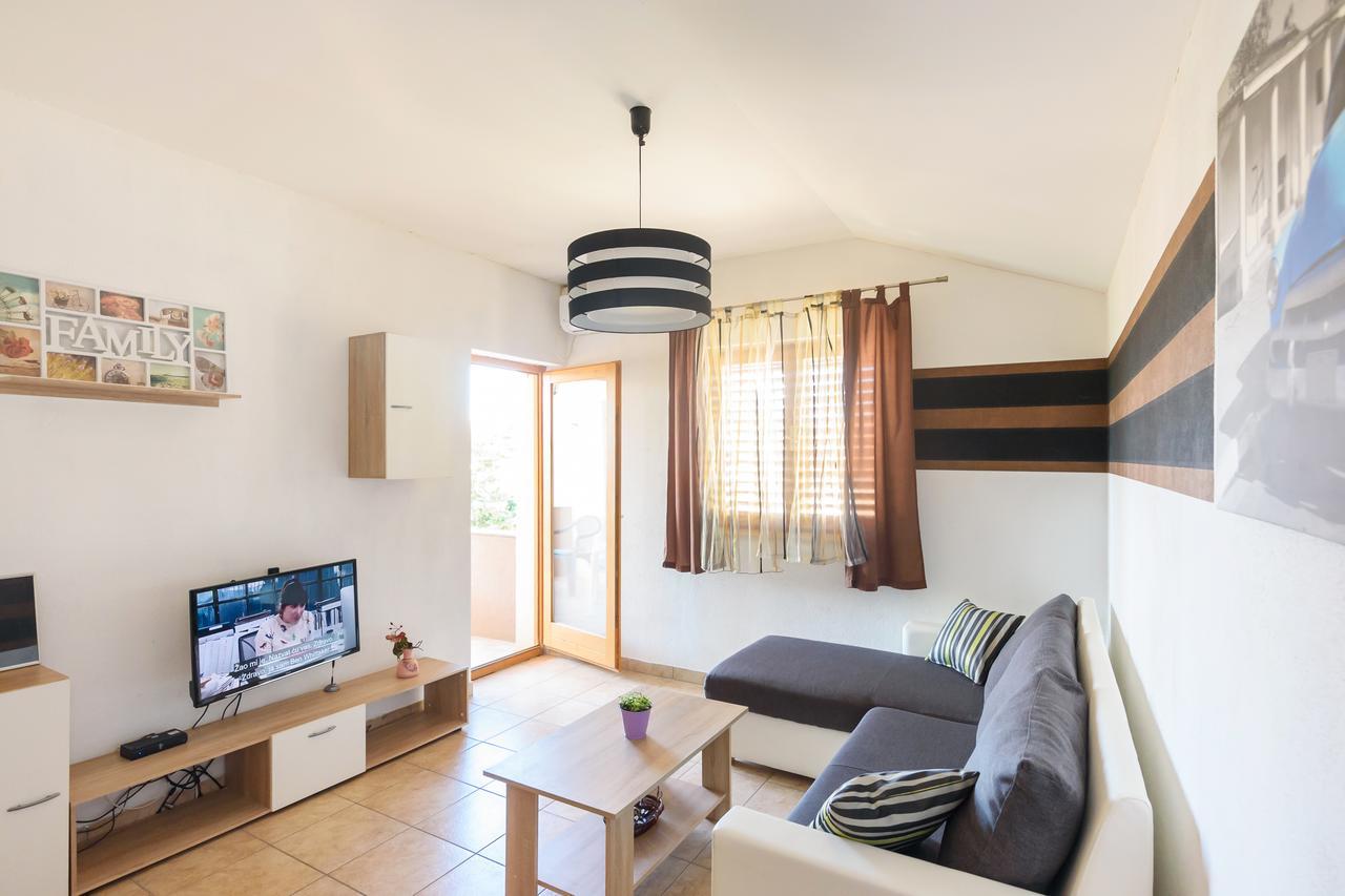 Apartments Kostijal ザダル エクステリア 写真