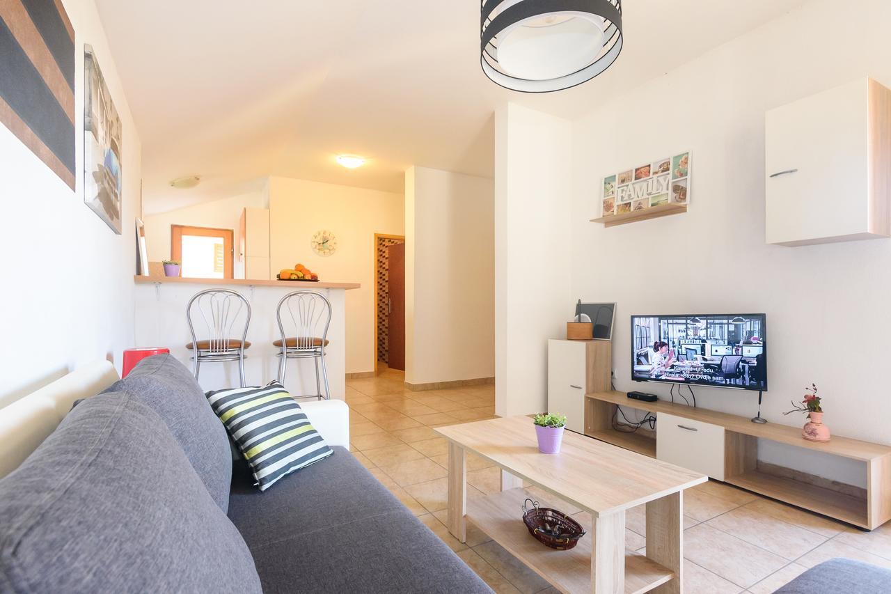 Apartments Kostijal ザダル エクステリア 写真