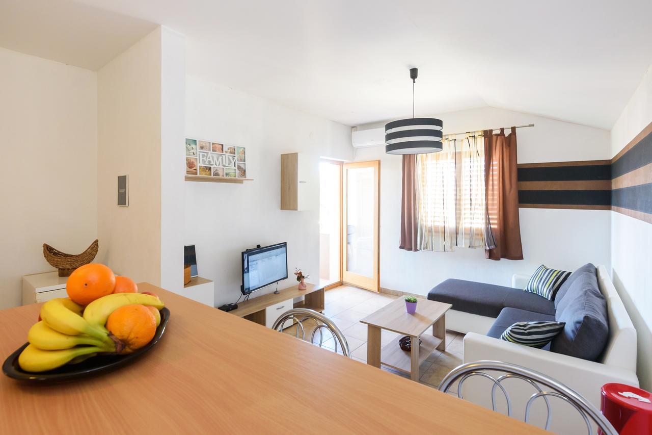 Apartments Kostijal ザダル エクステリア 写真