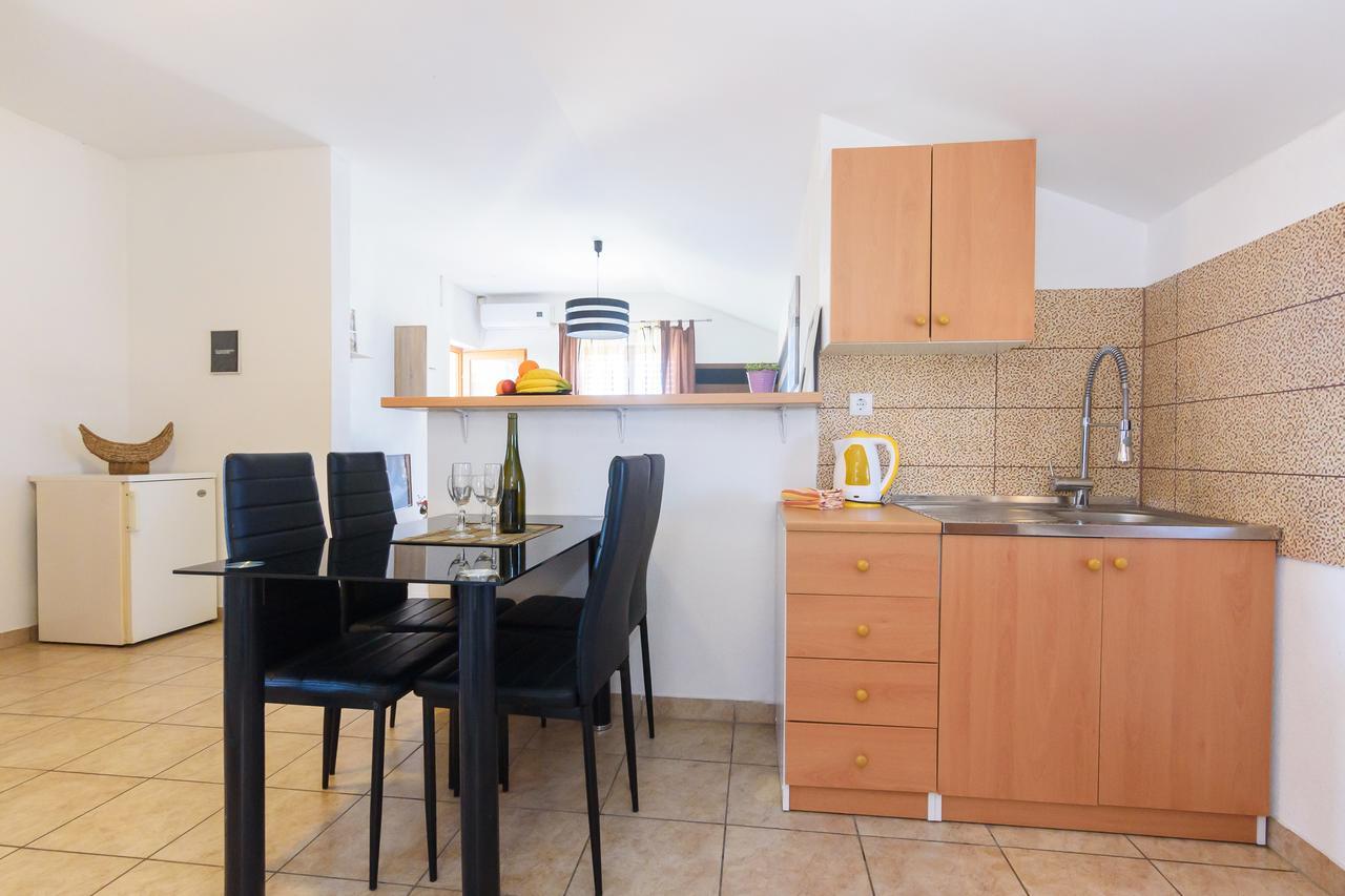 Apartments Kostijal ザダル エクステリア 写真