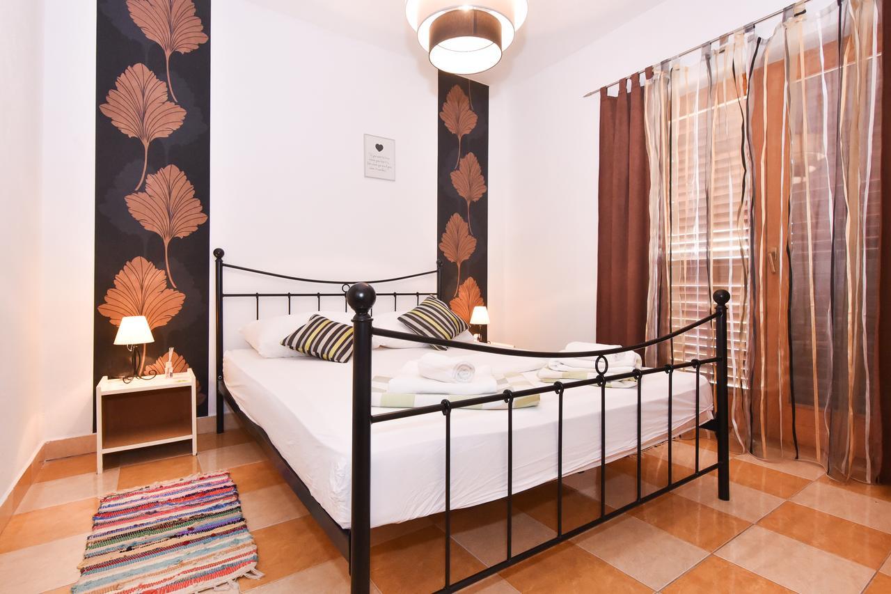 Apartments Kostijal ザダル エクステリア 写真